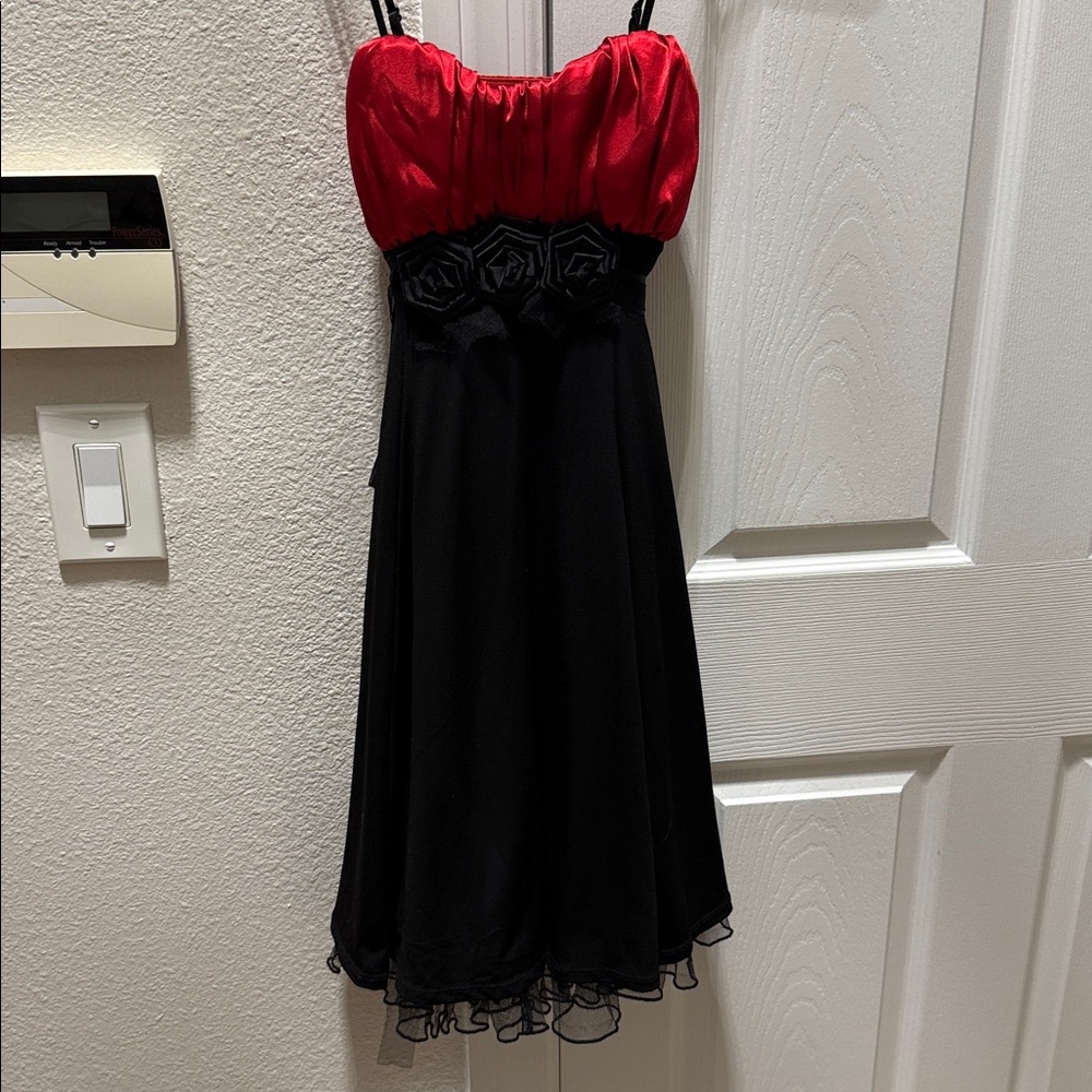 Y2K- Vintage-  Red and Black Strapless Dress - one of a kind